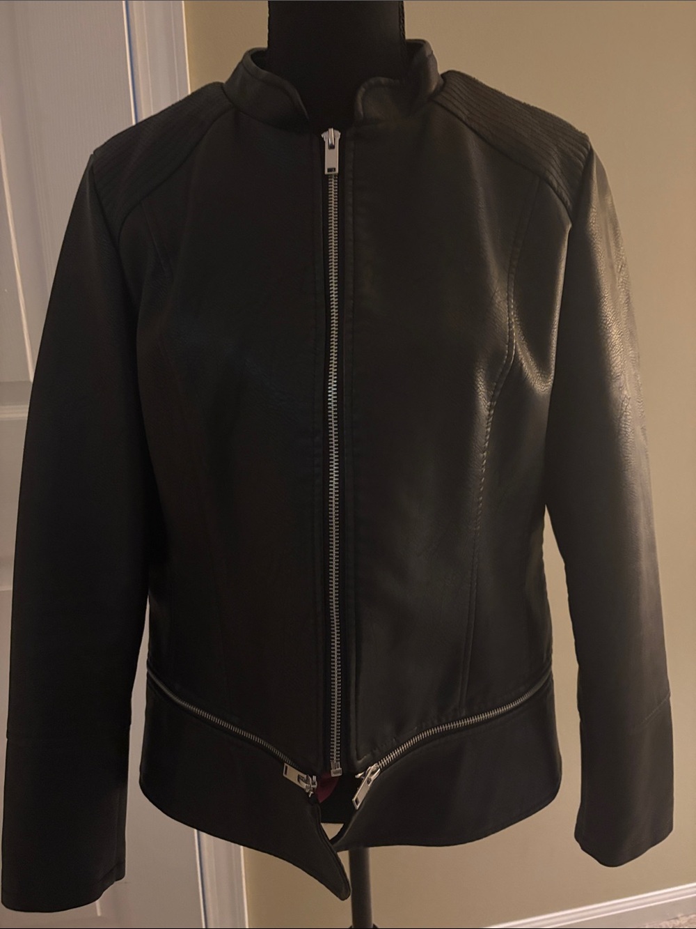 Liverpool Women's Black Zip-Front Leather Jacket